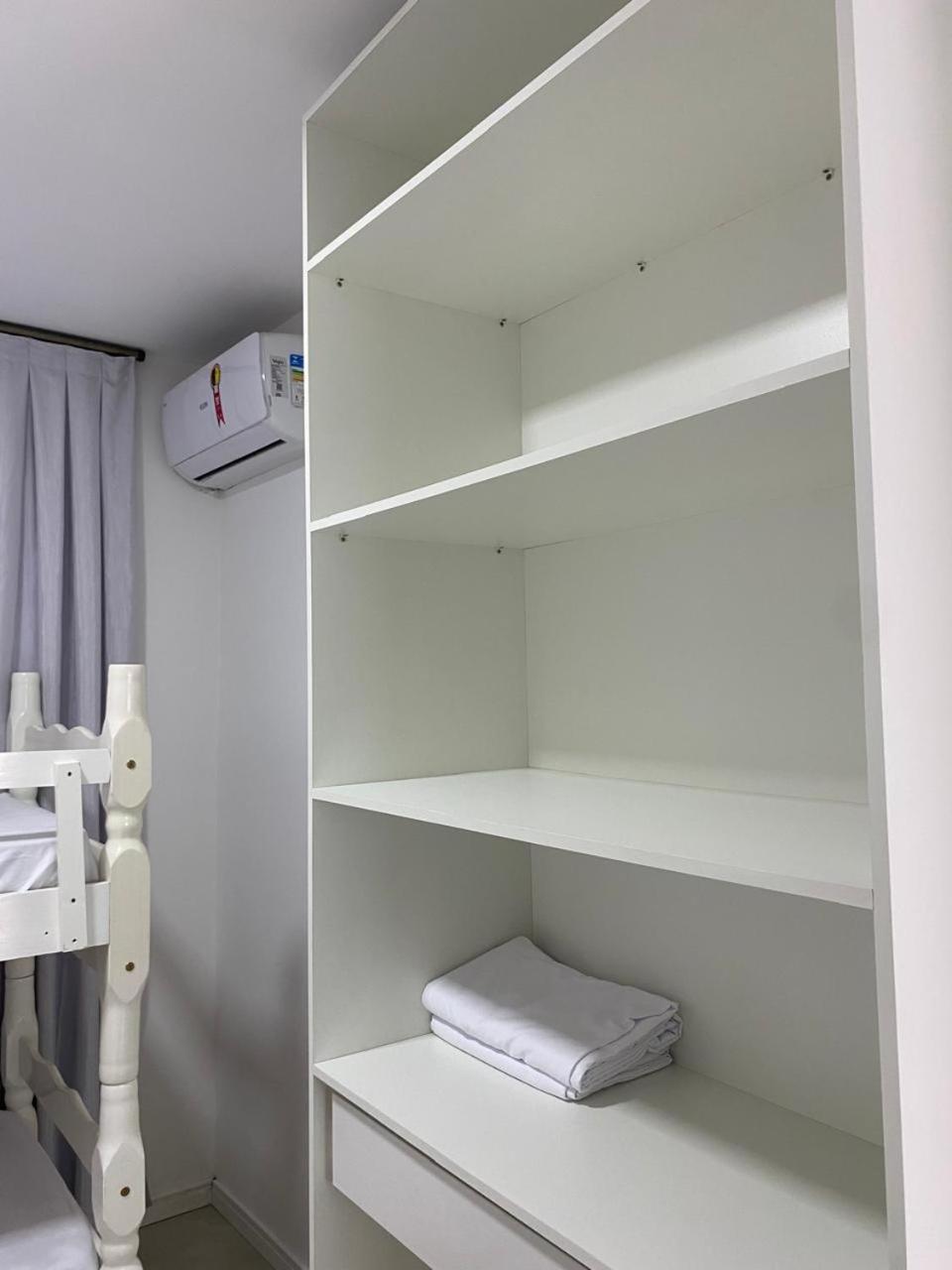 Residencial Com Piscina Possui Jacuzzi Aquecida Com Hidromassagem Villa Bombinhas Exterior photo